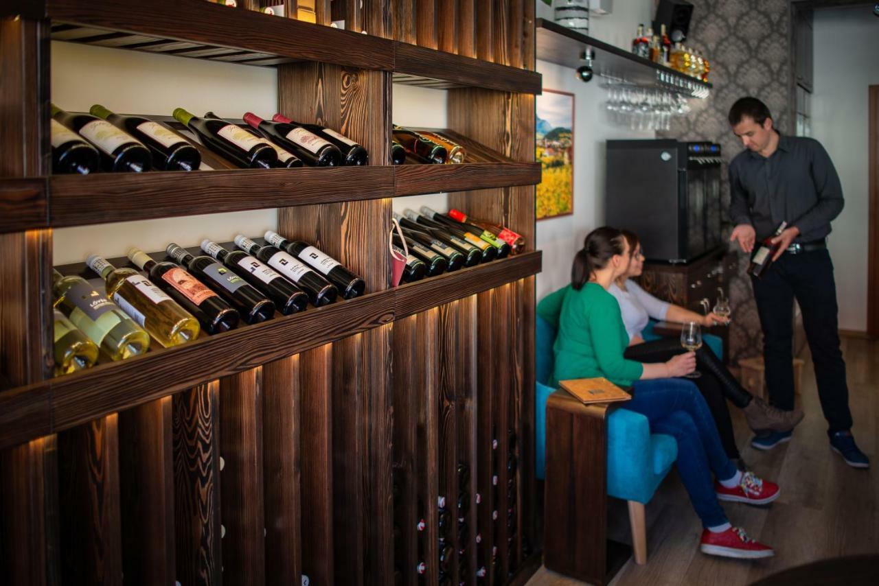 Penzion & Vinny Bar Regio Kyjov  Exteriör bild
